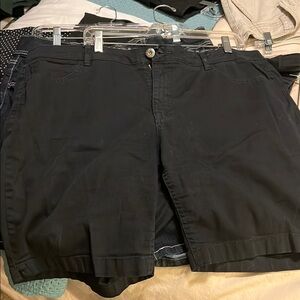 Faded Glory Black Structured Bermuda Shorts